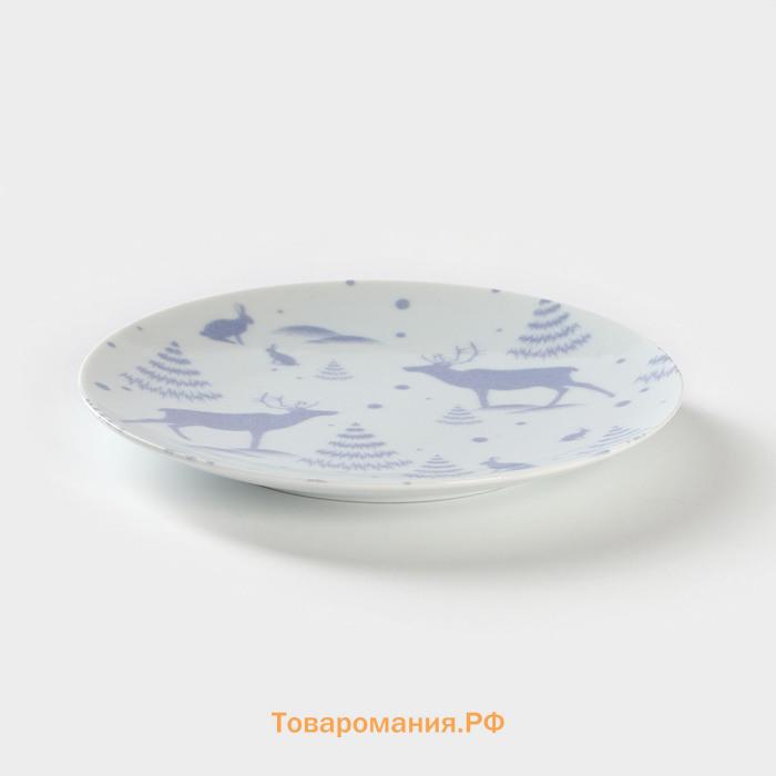 Тарелка фарфоровая «Зимний лес», d=20 см, цвет белый
